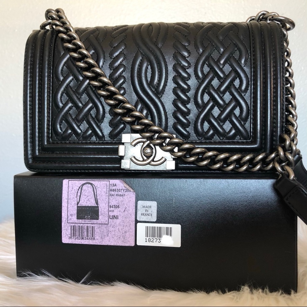 CHANEL Edinburgh Boy Flap Bag - Limited Edition - Picture 11 of 15